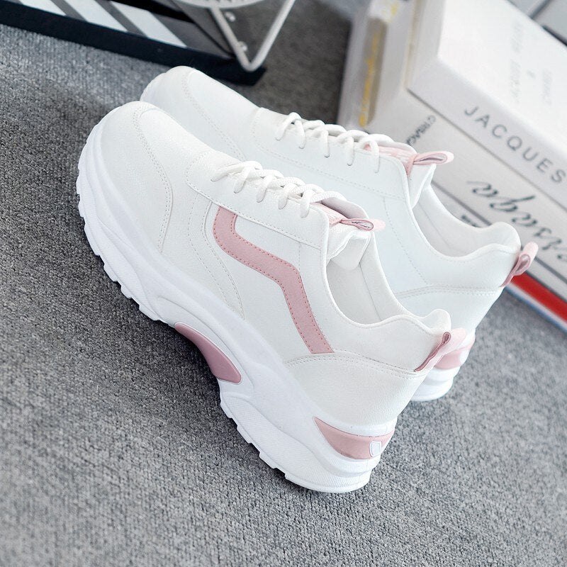 Bella - Sneaker